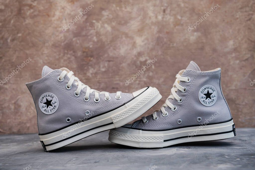 Converse - Versatile Urban Classic. Timeless canvas design for everyday unisex fashion.
