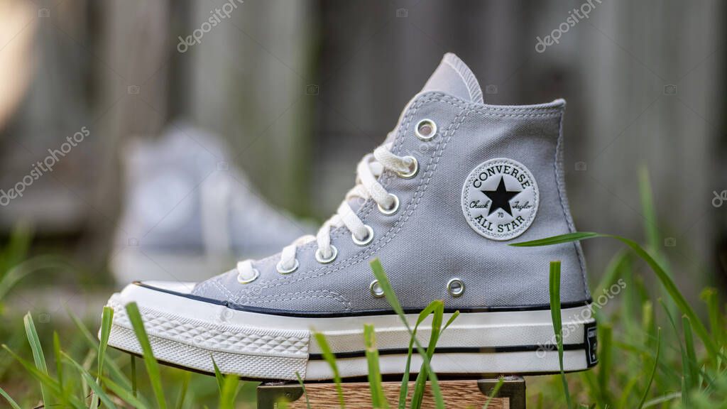 Classic Sneakers Converse  on gress. lifestyle meets timeless streetwear staple.