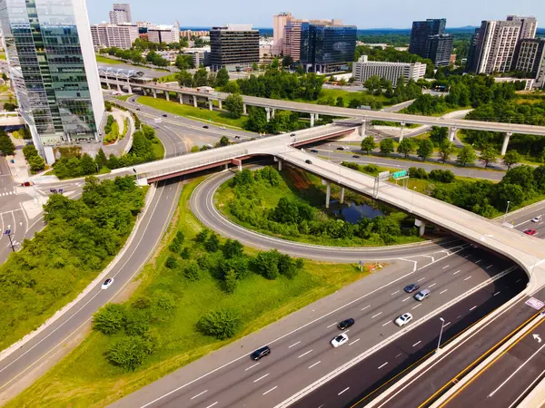 Virginia 'da kentsel yayılma. Şehir planlama ve ulaşım merkezi