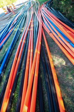 Sahadaki Telekom Fiber Optik Tüpler. Yüksek hızlı internet kurulumu