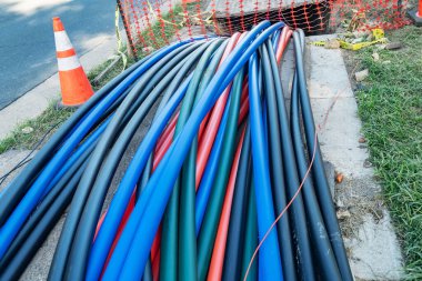 İnşaat Mühendisliği Projeleri için fiber kanallar. Kentsel gelişim altyapısı.