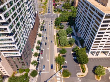 Washington 'ın banliyölerinin modern mimarisi. Tysons, Virginia şehir merkezi..