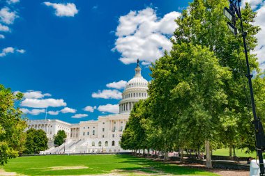 Ülkenin başkentinde klasik mimarisi olan tarihi hükümet kubbesi. Washington 'daki siyasi dönüm noktası ve federal kurum.