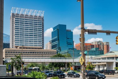 Baltimore Finansal Bölgesi Şehir Manzarası Gökdelenleri ve Yolu