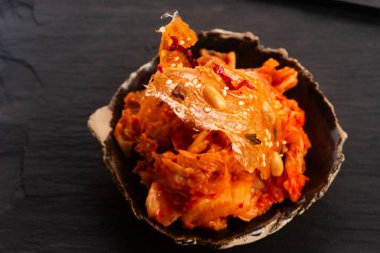 Cam patatesli çubuklu kimchi.