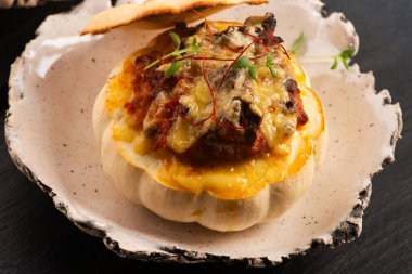 Doldurulmuş balkabağı için lezzetli sonbahar tarifi