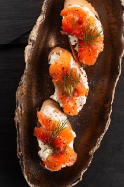 taze sandviç somon gravlax
