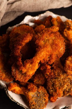 Kızarmış istiridye mantarı, Freash istiridye mantarı.