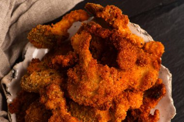 Kızarmış istiridye mantarı, Freash istiridye mantarı.