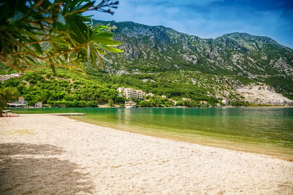 Bela Vista Praia Pequena Aldeia Morinj Baía Kotor Montenegro — Fotografia de Stock