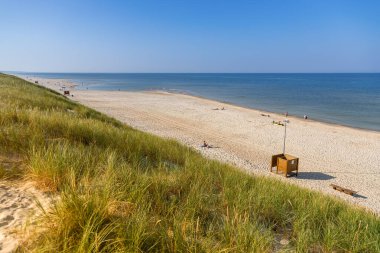 Baltık Denizi 'nde geniş kumlu sahil, Curonian Spit, Litvanya