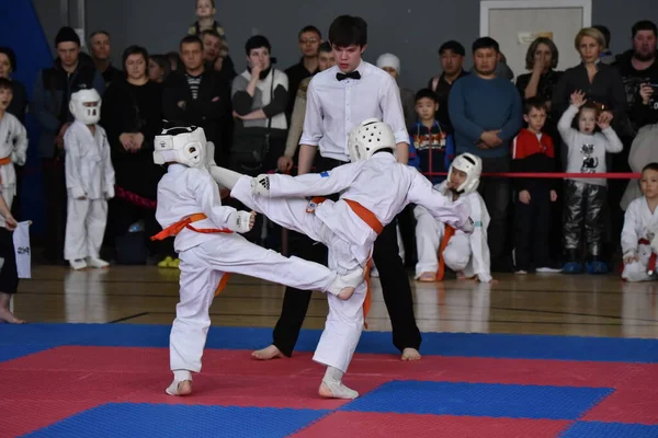 Karatede Erkekler Kızlar Arasındaki Rekabet Kazakistan Mart 2023 — Stok fotoğraf