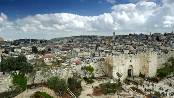 Zeitraffer Des Damaskustores Und Der Altstadt Jerusalems Menschen Gehen Durch — Stockvideo