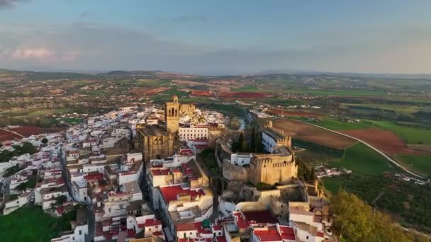 Zdjęcia Lotnicze Jednego Słynnych Pueblos Blancos Andaluzji Arcos Frontera Latanie — Wideo stockowe