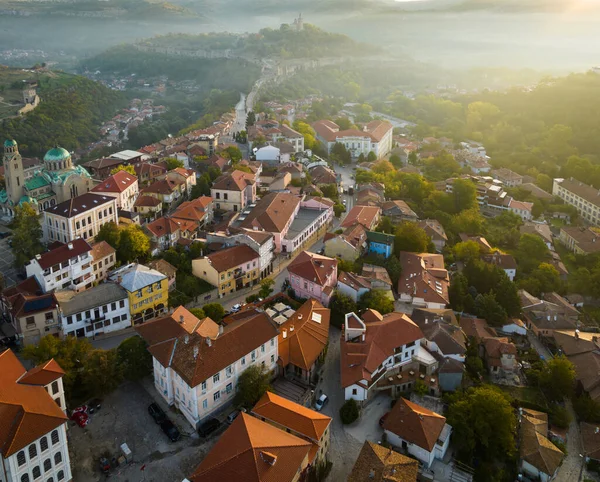 Aerial Shot Sunny Slightly Foggy Morning Veliko Tarnovo Bulgaria Flying — стокове фото