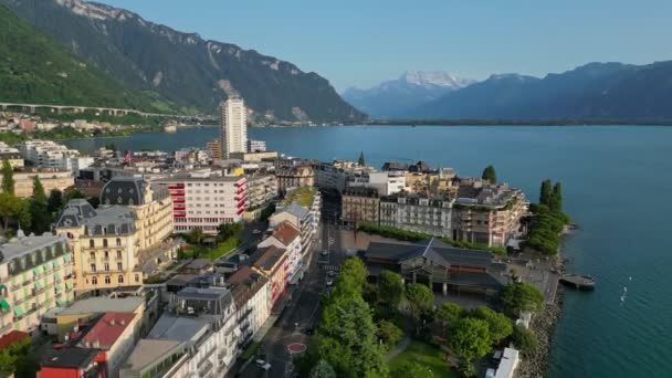 Widok Lotu Ptaka Montreux Szwajcaria Latanie Nad Budynkami Nasypem Montreux — Wideo stockowe