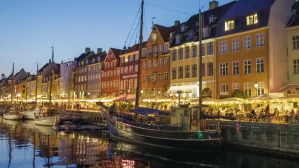 Copenhague Danemark Zoom Arrière Plan Soirée Canal Nyhavn New Harbour — Video