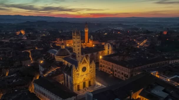 Hdr Plano Aéreo Siena Con Luces Ciudad Cielo Rojo Amanecer — Vídeo de stock