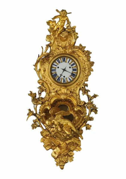 このロココの壁時計は 熟練した家具職人で彫刻家のチャールズ クレッセンによって1740年に作成されました 時計の非対称的なデザインは 時間をかけて愛の勝利を表します — ストック写真