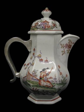 Antika, antika, kahve demliği izole edilmiş arka plan. Bu zarif parça, eski çağın cazibesini somutlaştıran, ustalık ve zarafetin olağanüstü bir kombinasyonunu sergiliyor..