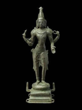 10. yüzyıl Tamil Nadu 'sunun kişiselleştirilmiş disk silahı olan Çakra Purusha' nın antik bronz heykeli karmaşık detaylar ve geleneksel Hint sanatını sergiliyor..