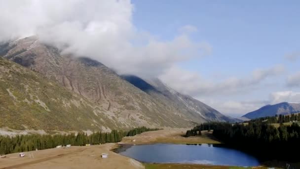 Unmanned Aerial Vehicle Captured Beautiful Mountains Winding River Flowing Mountains — Stock Video