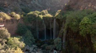 Yerkopru şelalesinin manzarası çok güzel, Mersin. Yüksek kalite 4k görüntü