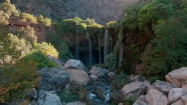 Yerkopru şelalesinin manzarası çok güzel, Mersin. Yüksek kalite 4k görüntü