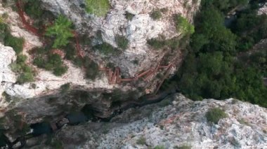 Dağlardaki kanyon Türkiye 'de Alanya Sapadere. Yüksek kalite 4k görüntü