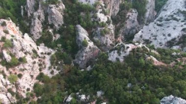Dağlardaki kanyon Türkiye 'de Alanya Sapadere. Yüksek kalite 4k görüntü