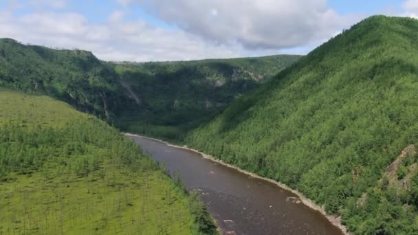 Τοπίο Ποτάμι Γρήγορος Ποταμός Νέμαν Θέα Από Ψηλά Περιοχή Verkhnebureinsky — Αρχείο Βίντεο