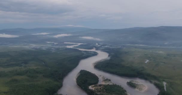 Landskap Med Flod Snabb Bergsflod Neman Ovanifrån Verkhnebureinsky Distriktet Ryska — Stockvideo