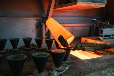 Altın madenciliği, fabrika metal üretimi. Yüksek kalite fotoğraf