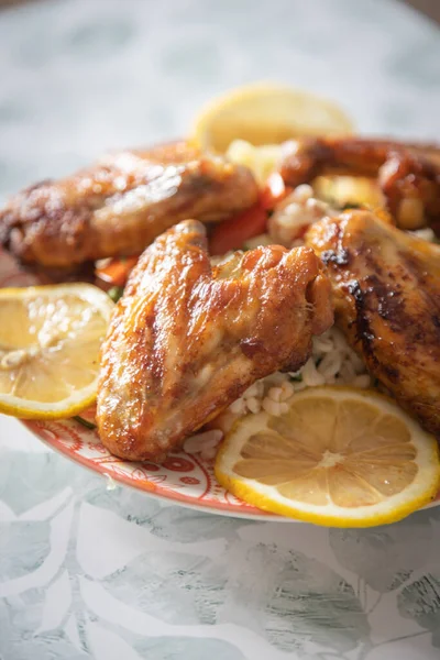 Grilled Chicken Wings Tabbouleh Bulgur Salad Tomato Cucumber — Stock Photo, Image