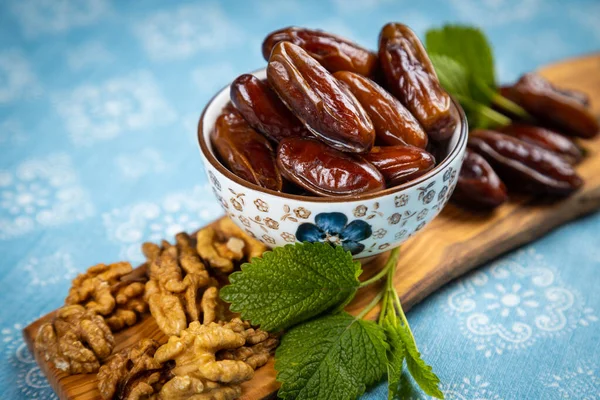 Frutas Frescas Dátiles Dulces Comida Popular Árabe Oriente Medio —  Fotos de Stock