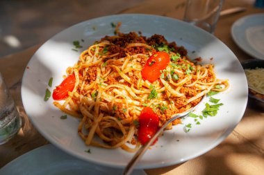 Domates soslu makarna.