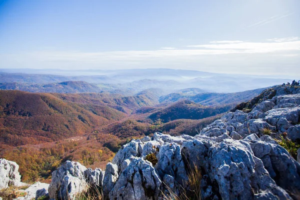 Prachtig Uitzicht Berglandschap Zonnige Herfstdag Bewolkte Lucht Een Pittoresk Landschap — Stockfoto