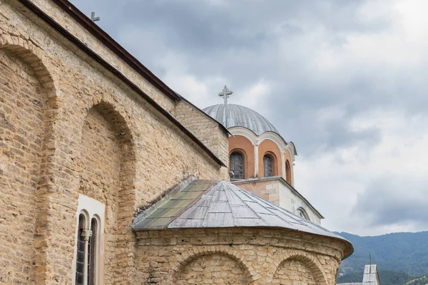 聖デニカ修道院 12世紀セルビア正教会の修道院は 豊かな歴史と精神性を持っています ユネスコ世界文化遺産 セルビア ヨーロッパ — ストック写真