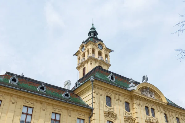 Edificio Antiguo Del Ayuntamiento Encuentra Alto Orgulloso Corazón Szeged Hungría Imágenes de stock libres de derechos