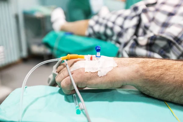Bereid Patiënt Voor Een Operatie Infuuscanule Voor Intraveneuze Anesthesie Toediening Stockfoto