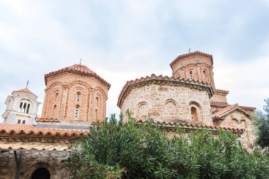 Kızıl Döşemeli Çatı ve Silindir Kuleli Aziz Naum Manastırı, Ohri, Kuzey Makedonya