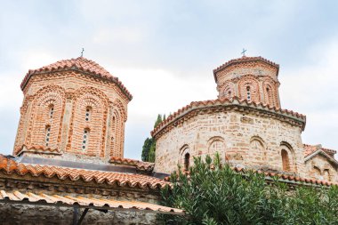 Kızıl Döşemeli Çatı ve Silindir Kuleli Aziz Naum Manastırı, Ohri, Kuzey Makedonya