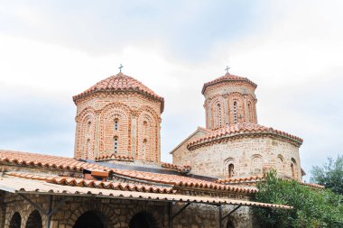 Kızıl Döşemeli Çatı ve Silindir Kuleli Aziz Naum Manastırı, Ohri, Kuzey Makedonya