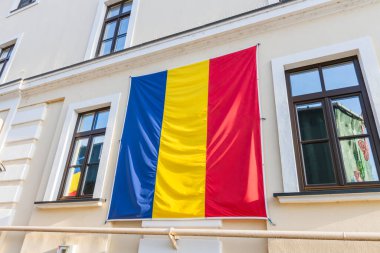 Büyük Romanya Ulusal Bayrağı İnşaat Cephesinde Gösterildi