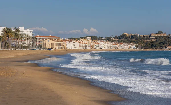 해변에서 바라본 풀라의 카탈루냐의 코스타 우라다 — 스톡 사진