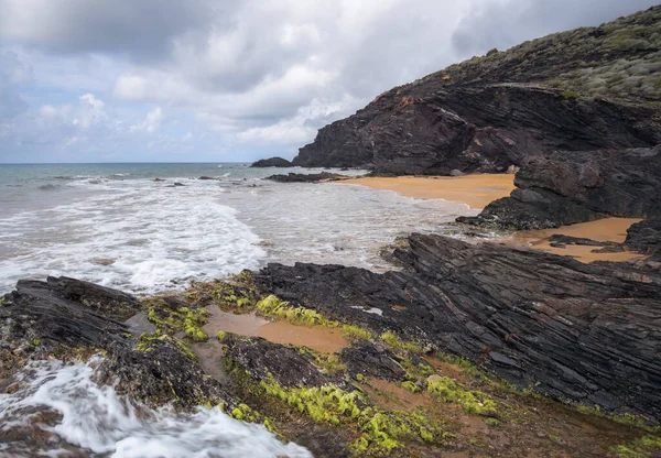 Spokojna Plaża Złoty Piasek Łagodne Fale Wspaniałe Nadmorskie Krajobrazy Calblanque — Zdjęcie stockowe