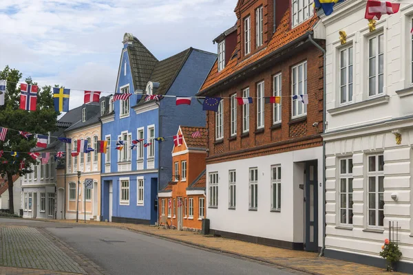 Denmark州Grasten Borggade街五彩缤纷的房屋 免版税图库图片