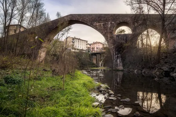 Παλιά Γέφυρα Του Sant Joan Les Abadesses Ripolles Καταλονία Εικόνα Αρχείου