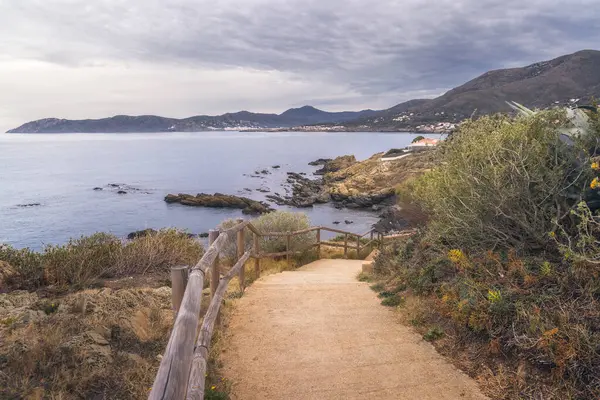 Cami Ronda 加泰罗尼亚Llanca至Port Selva的沿海通道 图库图片