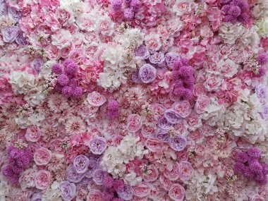 Arkaplan olarak çeşitli çiçekler